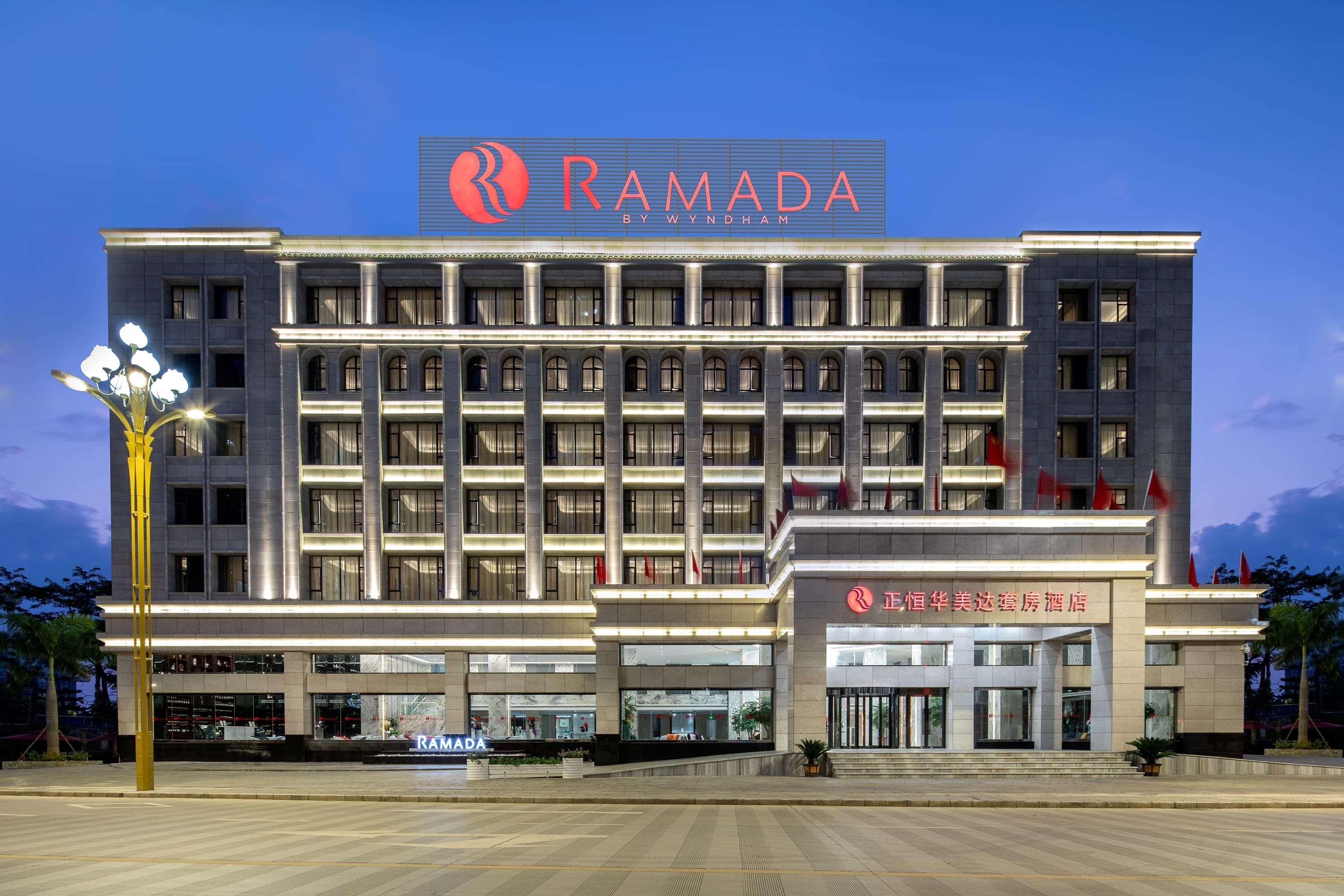 Ramada By Wyndham Mengzi Suites Exterior foto