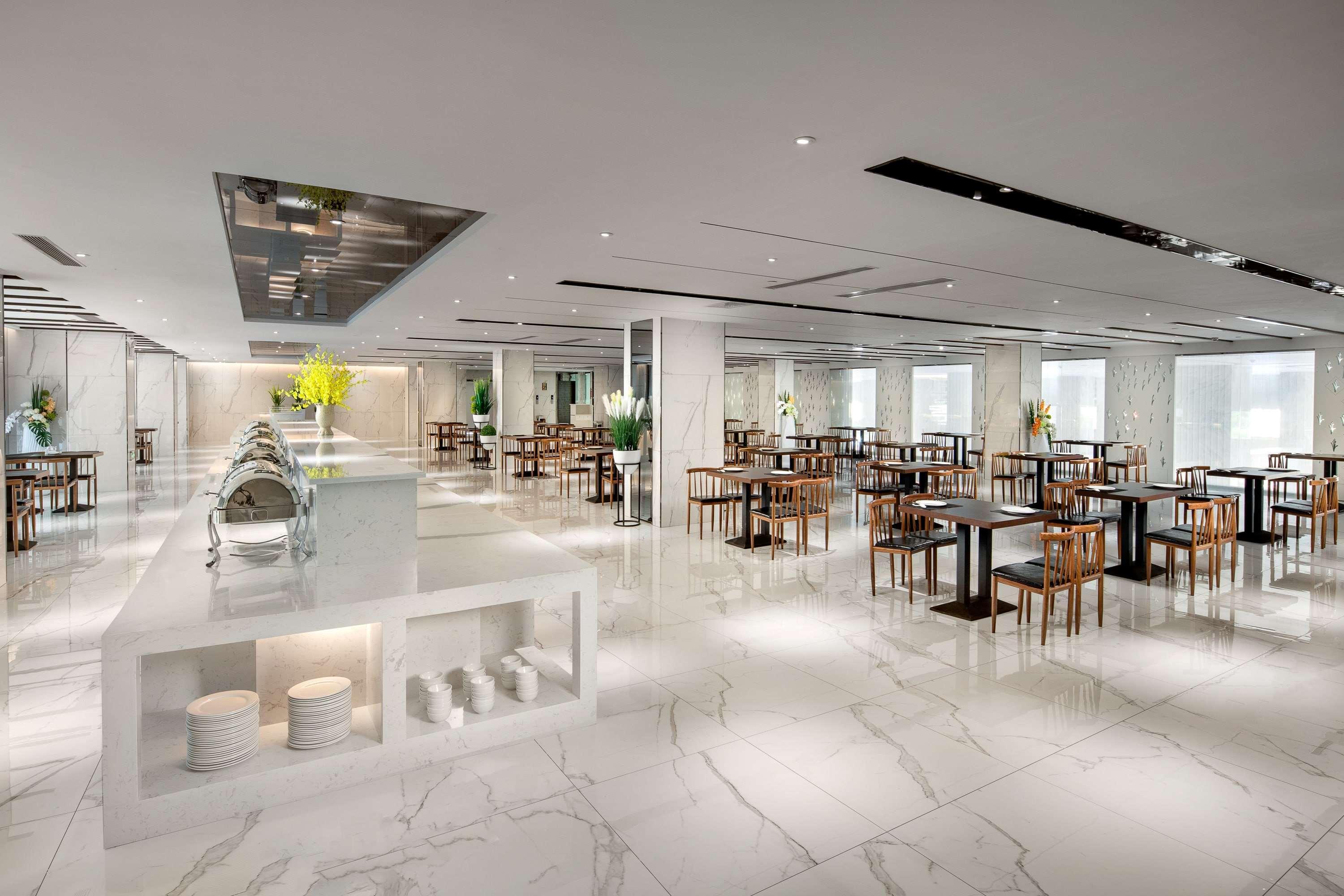 Ramada By Wyndham Mengzi Suites Exterior foto